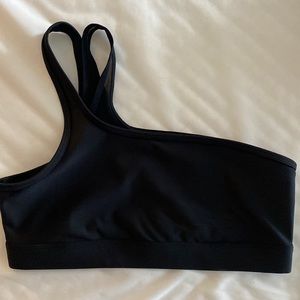 Airlift Excite Bra in Black by Alo Yoga Size M